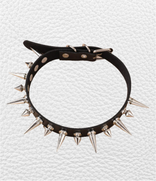 gargantilla-collar-choker-con-picos-de-cuero-negro-dark-grunge-punk-gotico-aesthetic-outflit-darky-rouse gargantilla-collar-choker-con-picos-de-cuero-negro-dark-grunge-punk-gotico-aesthetic-outflit-darky-rouse