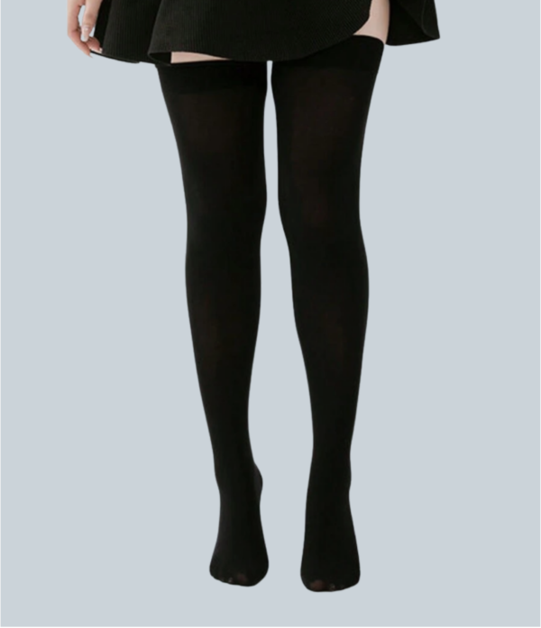 Par-de-medias-altas-negras-aesthetic-dark-unisex-outflit-dark-grunge-gotico-escolares-frente-delgada