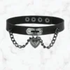 gargantilla-collar-choker-con-corazon-colgante-cadenas-de-cuero-negro-dark-grunge-punk-gotico-aesthetic-outflit-darky-rouse gargantilla-collar-choker-con-corazon-colgante-cadenas-de-cuero-negro-dark-grunge-punk-gotico-aesthetic-outflit-darky-rouse